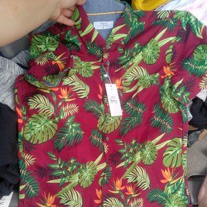 Brand new! Men's button down floral shirt